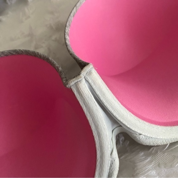 SOLD Victoria’s Secret PINK 36DD‎ Bra Set Red & Grey - Picture 10 of 12